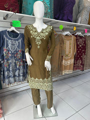 2PC Linen Shalwar Kameez Ready to wear SS3650